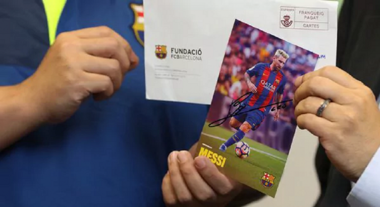 Hong Kong: un activista por los Derechos Humanos fue torturado por una fotografía de Messi