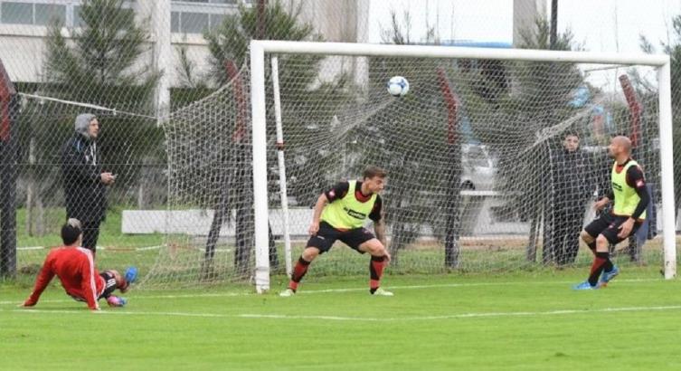 NEWELL’S DERROTABA A PATRONATO, PERO NO LO LIQUIDÓ Y FUE EMPATE