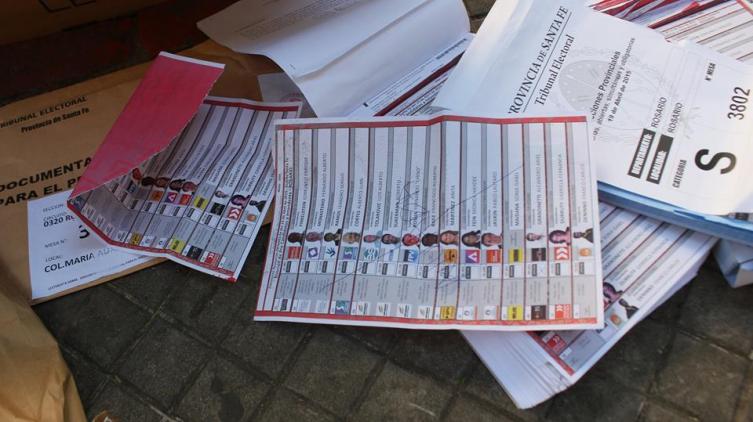 Hubo cerca de 18.000 votos anulados y 8000 en blanco