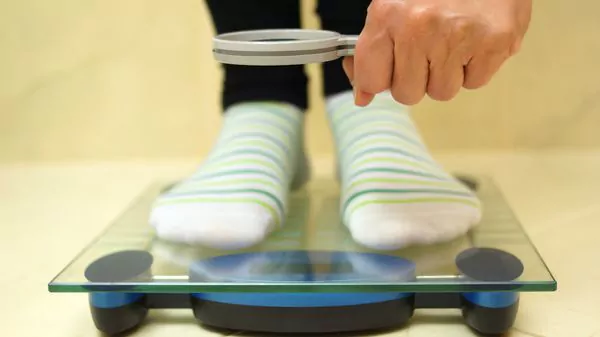 Por qué el 21 de agosto muchas personas pesarán medio kilo menos