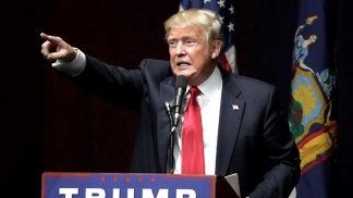Trump acusó a grupos de izquierda por los incidentes raciales
