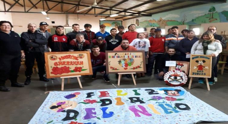 Presos fabricaron juguetes para internados en el Hospital Garrahan por el Día del Niño