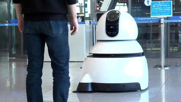 Robots y escaneos faciales: los aeropuertos del futuro