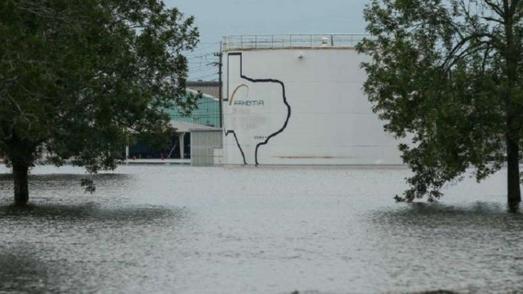 Texas: explotó una planta química que quedó dañada por el huracán Harvey