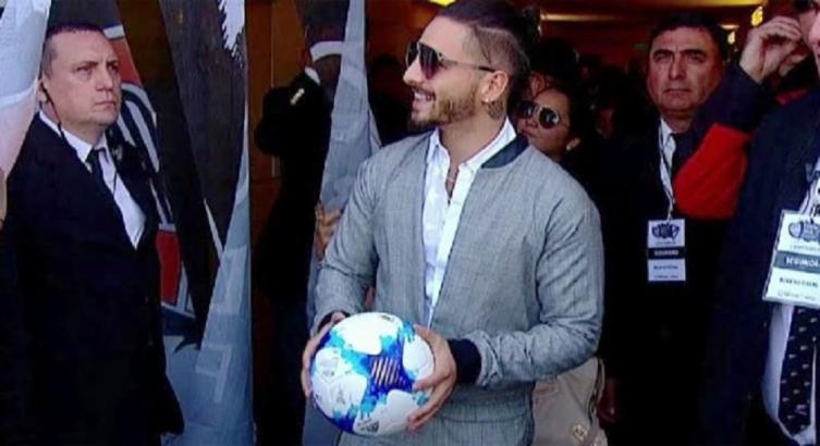 MALUMA, QUE DIO EL PUNTAPIÉ INICIAL, SE ROBÓ TODAS LAS MIRADAS