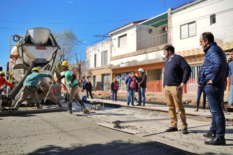 Nación y Municipio avanzan en la pavimentación de calles