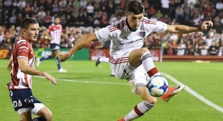 LA TIRANTE RELACIÓN ENTRE AMOROSO Y NEWELLS