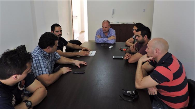 Henn se reunió con representantes del gremio de Guardavidas
