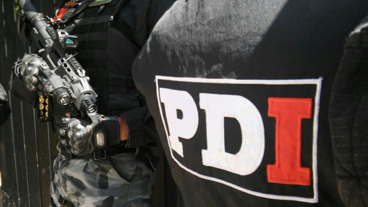 PDI trasladó a dos hermanas por amenazas de bomba 