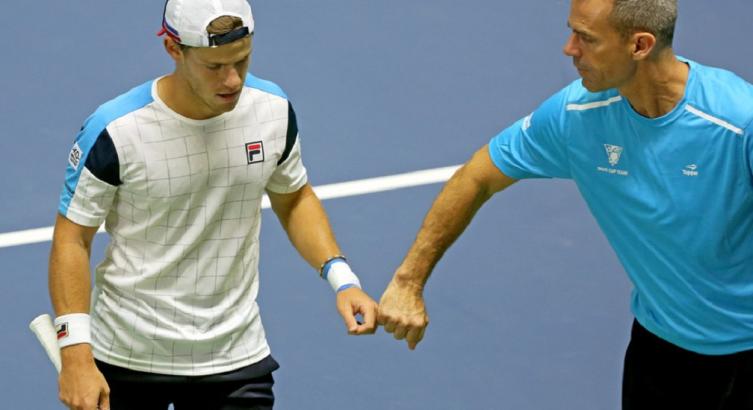 SCHWARTZMAN LIMPIÓ A POPKO Y ARGENTINA EMPATÓ LA SERIE 1 A 1
