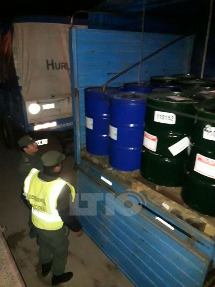 Incautaron un camión con más de 1000 kilos de acetona