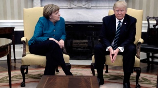 Trump felicita a Merkel por su victoria y hablan de Irán y Corea del Norte