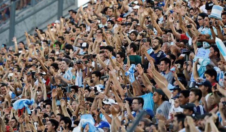 LA AFA FUE MULTADA POR LOS CANTOS HOMOFÓBICOS EN LOS PARTIDOS DE LA SELECCIÓN