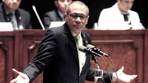 Ecuador: Detienen al vicepresidente y lo trasladan a una prisión de Quito 