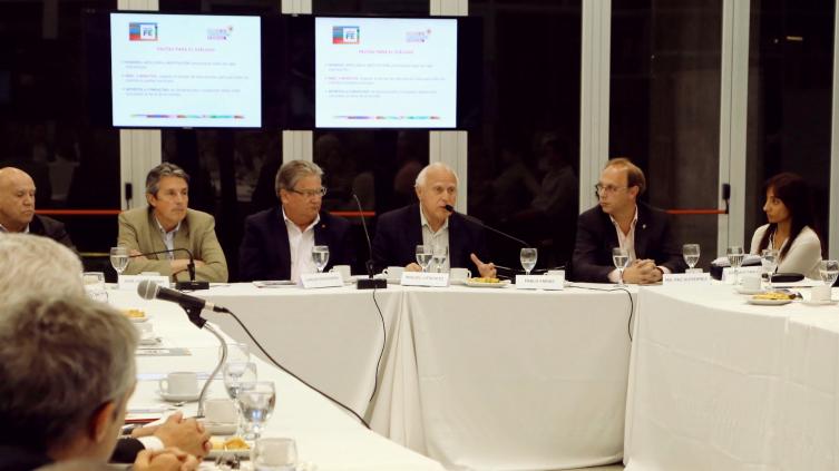 Lifschitz: “Buscamos una solución política, pero si esto no sucede está la Justicia”