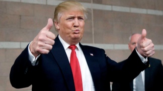 Trump sugiere eliminar la deuda externa de Puerto Rico, pero la Casa Blanca lo desmiente