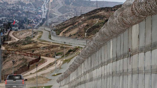 Un comité del Congreso de EEUU aprobó 10.000 millones de dólares para el muro