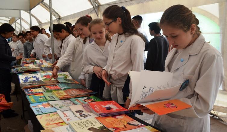 Arrancó la Feria del Libro  