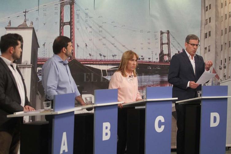 El debate entre los candidatos a concejales tuvo propuestas y cruces 