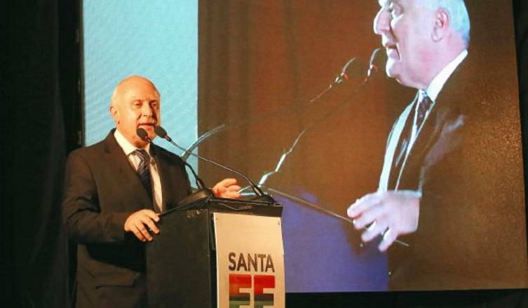 Abrirá los sobres para el máster plan del CARD