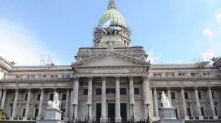 Congreso: Debaten la validez de dos DNU