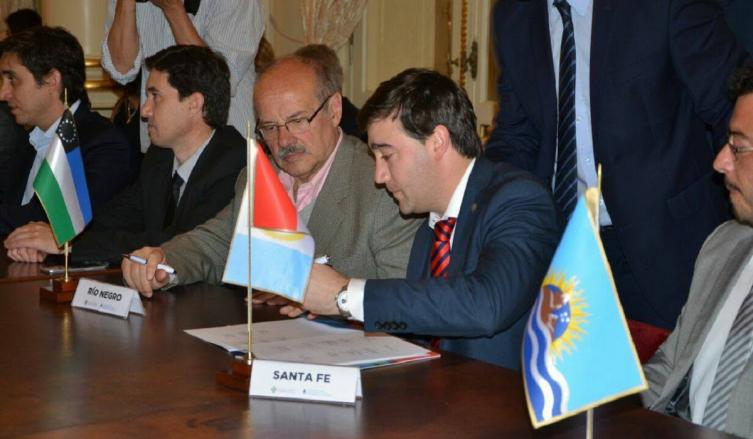 Santa Fe firmó con Nación para garantizar el derecho a la identidad 