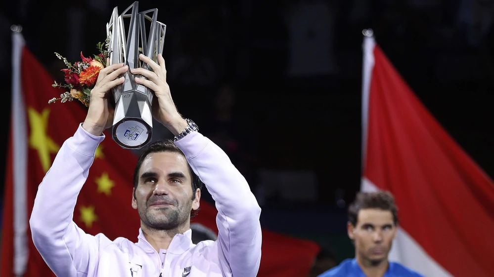 ROGER FEDERER VENCIÓ A RAFAEL NADAL Y SE CONSAGRÓ EN EL MASTERS DE SHANGAI