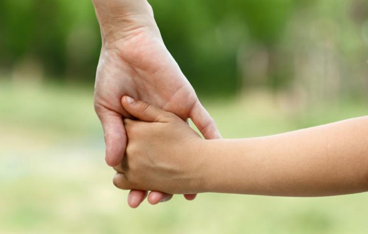 Convocatoria pública para adoptar a una niña de 13 años