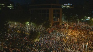 España: Catalanes protestan por la prisión a independentistas