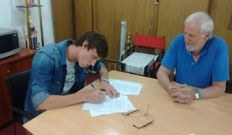 GERMÁN CONTI FIRMÓ SU NUEVO CONTRATO CON COLÓN