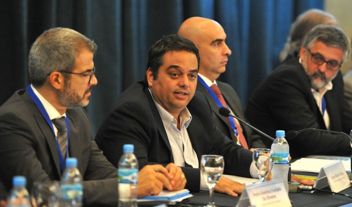 Triaca hoy con CGT: blanqueo e indemnizaciones en agenda