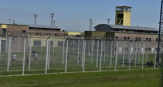 Un muerto y tres heridos tras una pelea en la cárcel de Piñero