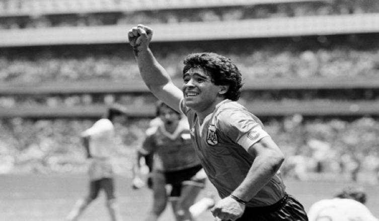 LA FIFA HOMENAJEÓ A MARADONA