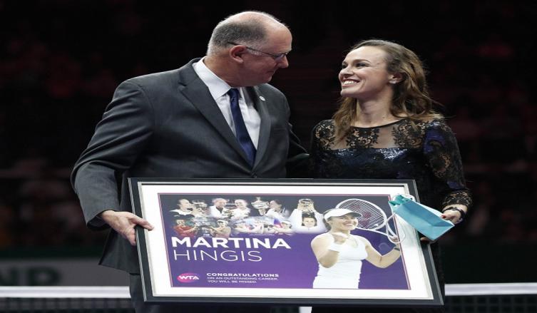 TENIS: MARTINA HINGIS SE DESPIDIÓ DEL TENIS