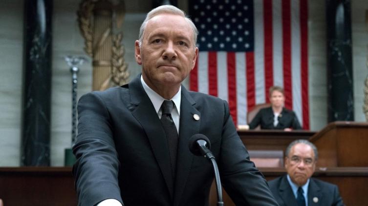 Netflix pateó el tablero y despidió a Kevin Spacey
