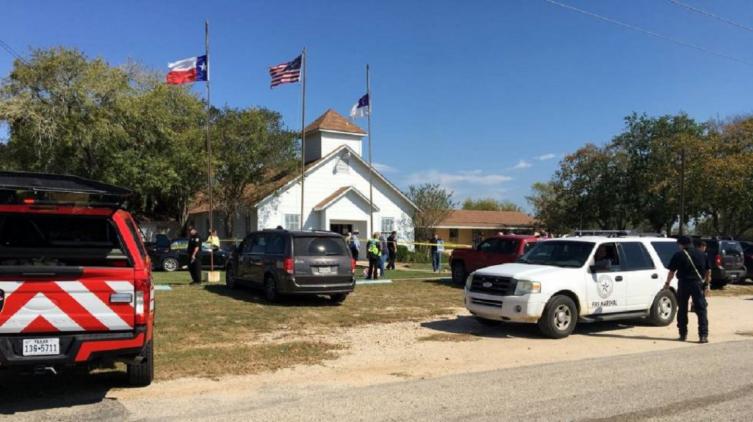 Tiroteo en una iglesia de Texas dejó al menos 27 muertos