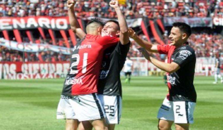 COLÓN: INVICTO Y TIENE LA VALLA MENOS VENCIDA EN LA SUPERLIGA