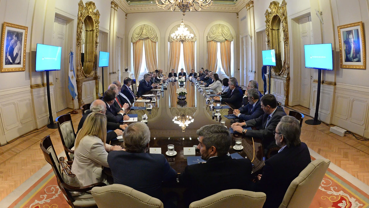 Macri vuelve a sentarse con Lifschitz y todos los gobernadores