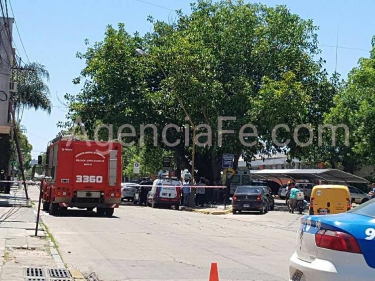 Hallan dos hombres fallecidos en dos viviendas