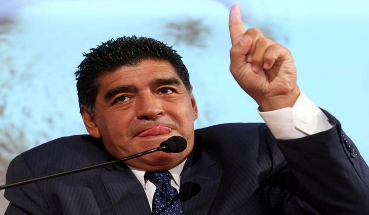 MARADONA SE POSTULA