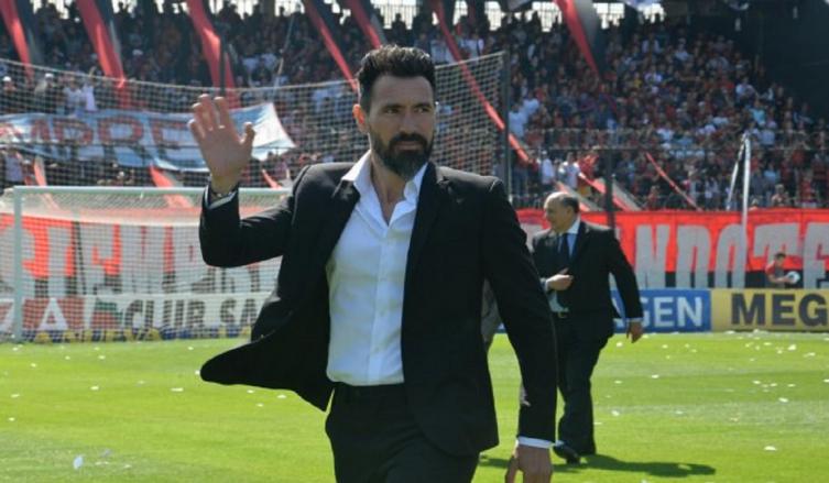 DOMÍNGUEZ: 