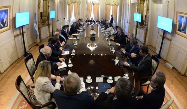 El presidente Macri volverá a recibir a los gobernadores para firmar un acuerdo nacional