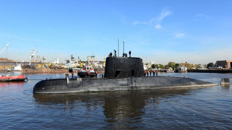 El mal clima complica la búsqueda del submarino