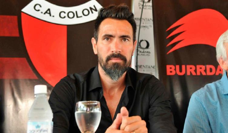 “EL QUE ENTRA TIENE QUE ESTAR A LA ALTURA SI NO DEBE ESPERAR SU MOMENTO”