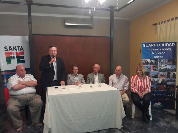 Se firmaron convenios por obras de saneamiento y viales