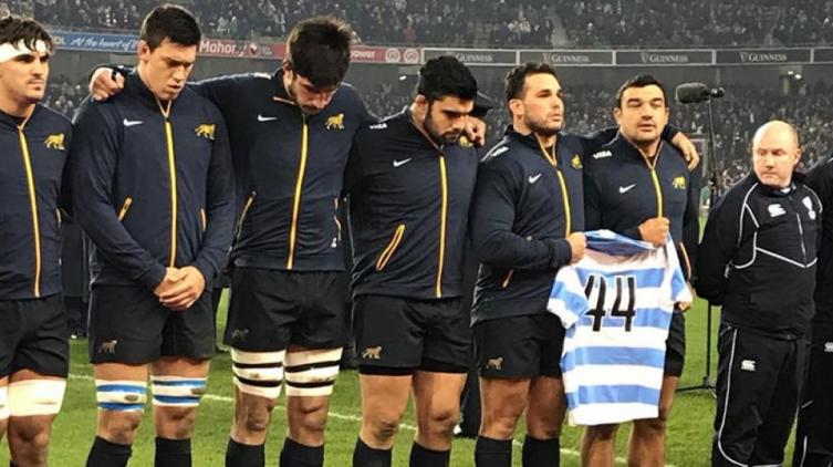 El homenaje de Los Pumas al ARA San Juan