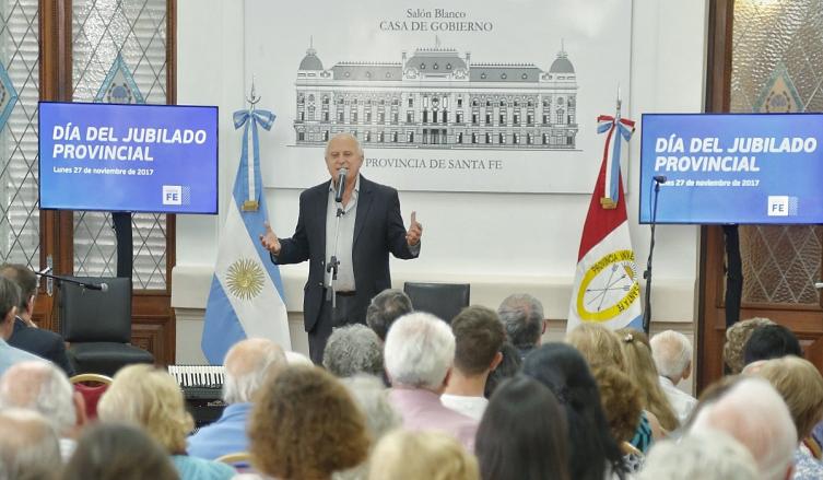 Lifschitz encabezó la celebración por el Día del Jubilado provincial