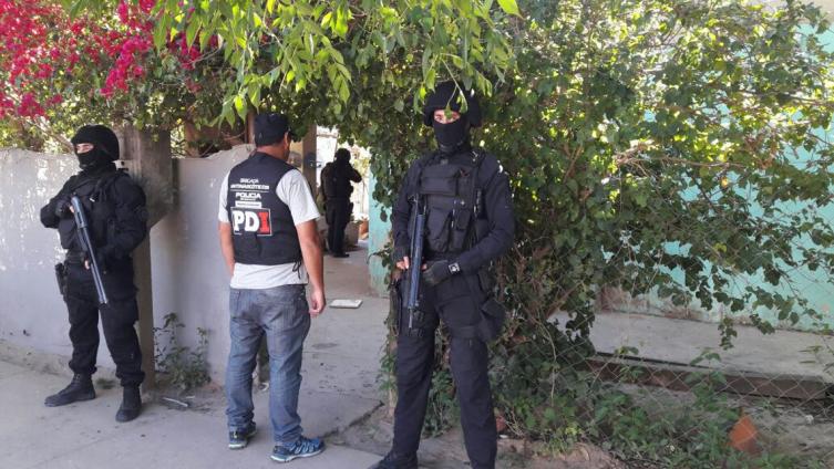 Ocho detenidos en allanamientos antinarcóticos