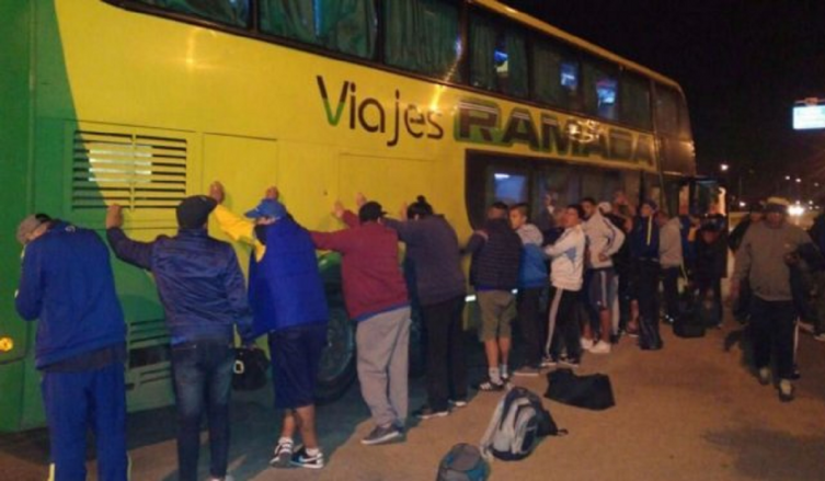 PROHÍBEN EL INGRESO DE 81 BARRAS DE BOCA A LOS ESTADIOS DE SANTA FE