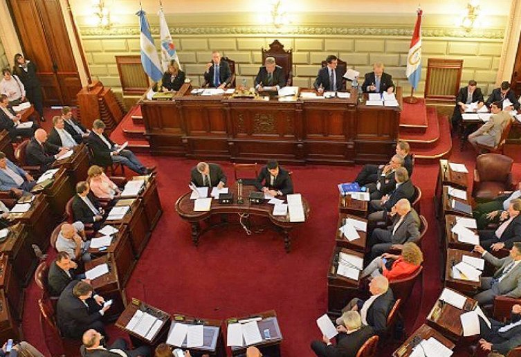 Es Ley la creación de una Escuela Especial 